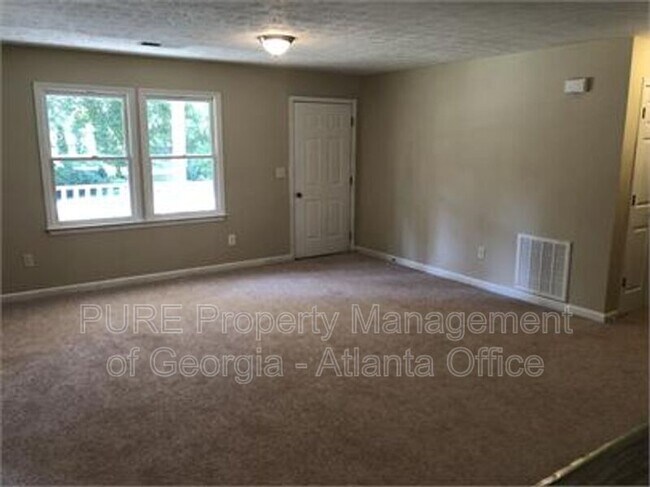 Foto del edificio - 55 Sunnybrook Dr