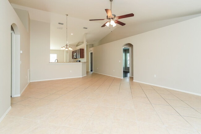 Building Photo - 727 Barrister Dr