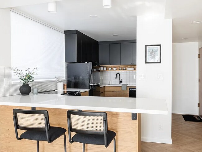 Foto del edificio - 673 E 6th Ave