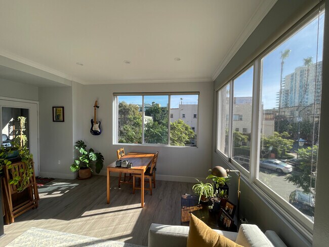 Foto del edificio - 1642 7th Ave