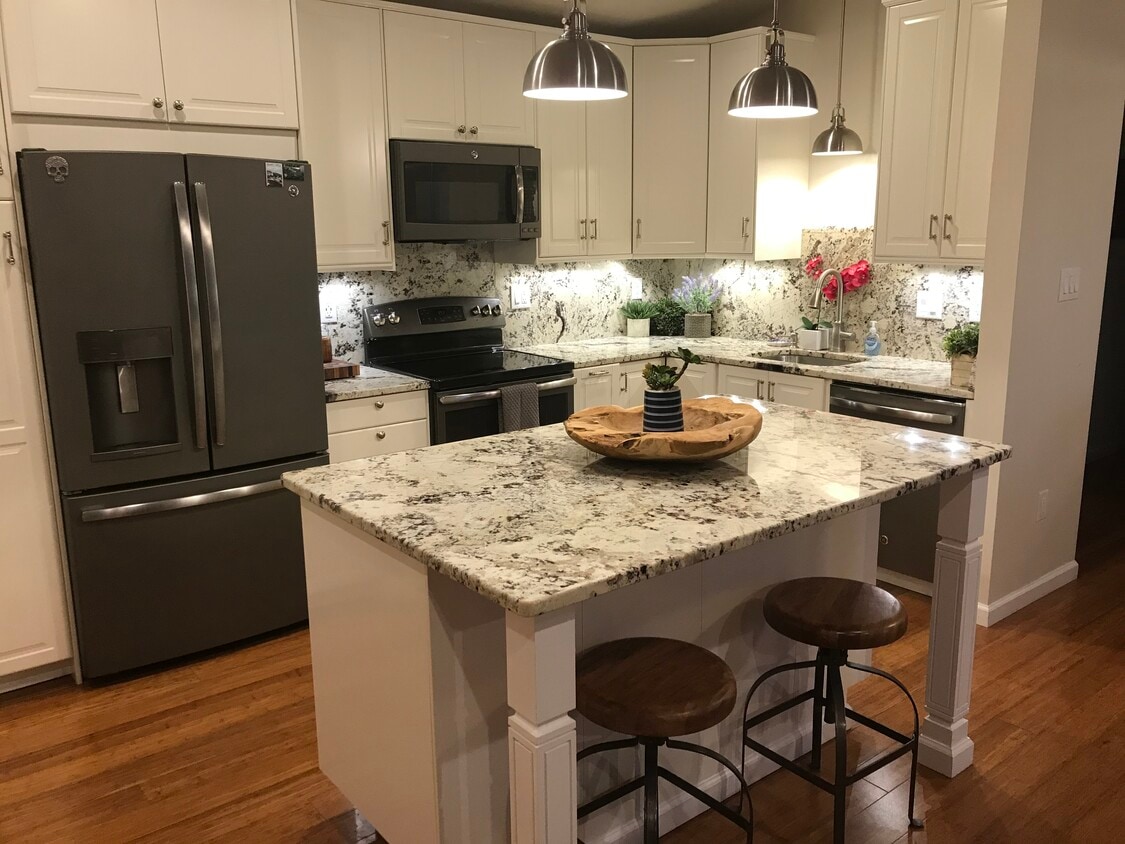 Foto principal - 2153 Wainwright Ct