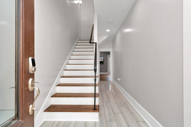 Foto del edificio - 4962 Edison Park Ln