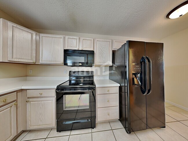 Foto del edificio - 2911 Firethorn Dr