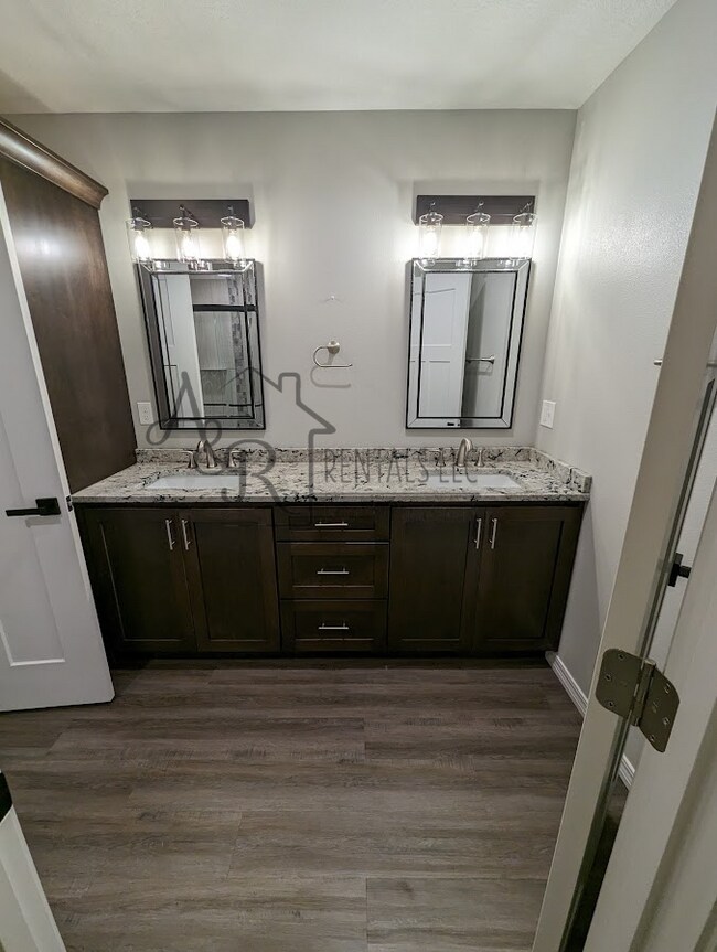 Foto del edificio - 2003 E Cow Crk Ln