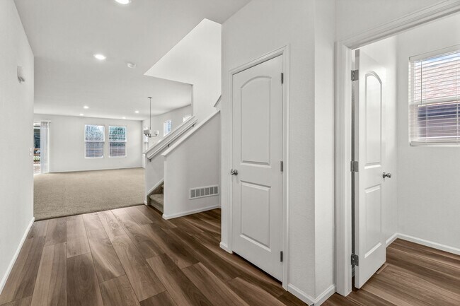 Foto del edificio - Beautiful 4 Bedroom Home in The Lakes at Centerra | 2,583 Sq. Ft.