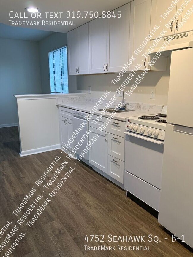 Foto del edificio - 4752 Seahawk Ct