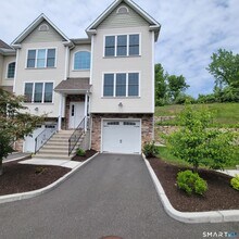 Building Photo - 19 Oak Meadows Dr