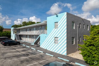 Building Photo - SoMi Happy Livin' (Furnished)