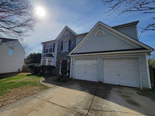 Building Photo - 4702 Ambridge Dr...Cul-De-Sac lot....Chast...