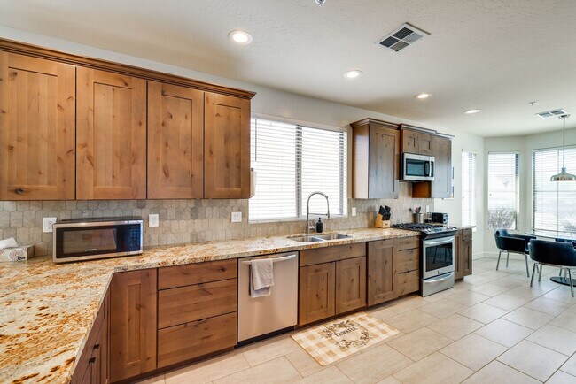 Foto del edificio - 7316 E Whispering Wind Dr