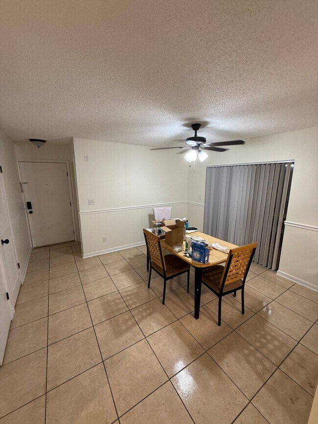 Building Photo - 4404 Rockcrest Cir