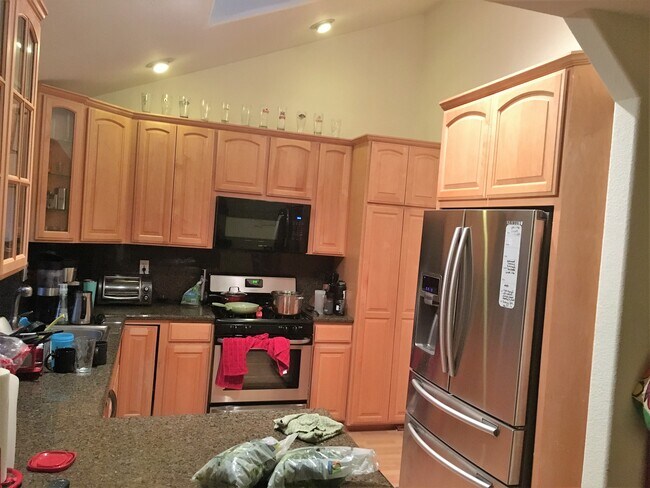 Building Photo - 839 S Knickerbocker Dr