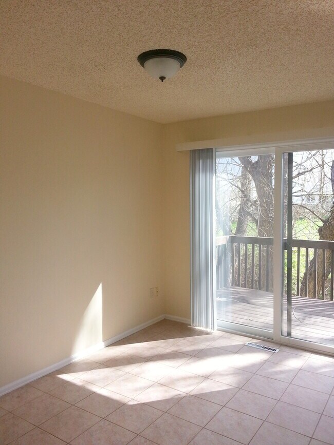 Foto del edificio - 1603 Cottonwood Dr