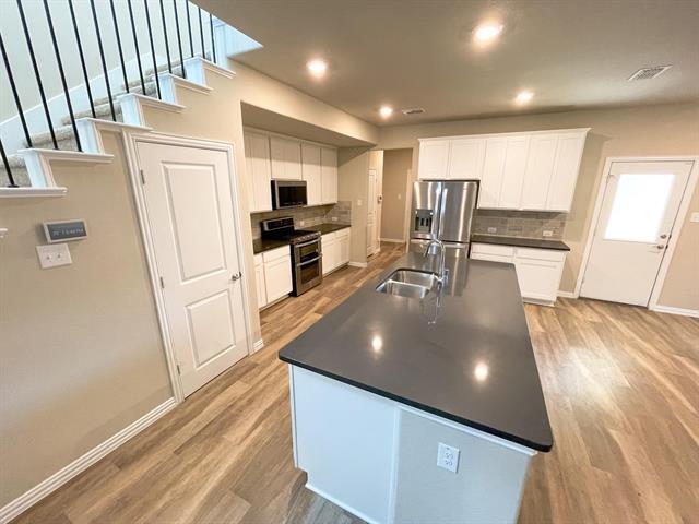 Building Photo - 7921 Chapman Cir