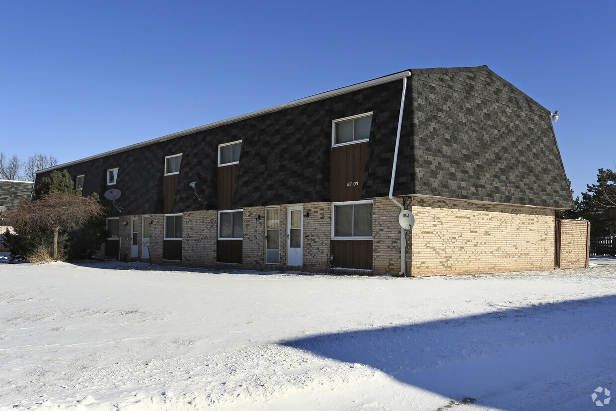 Primary Photo - 5707 Ashland Ave