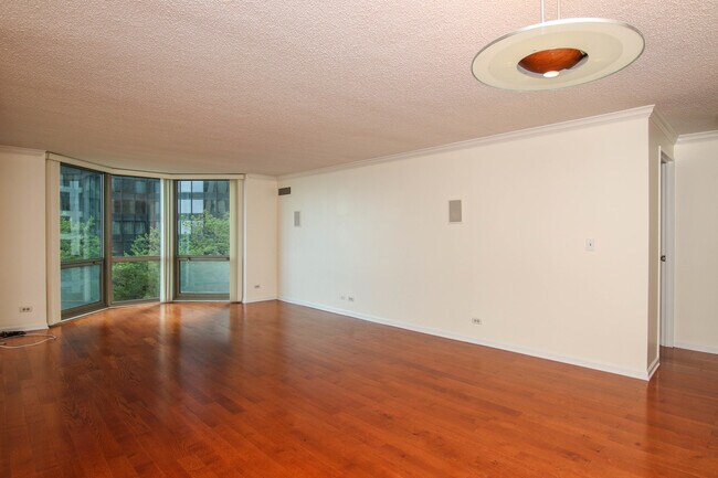 Foto del edificio - 195 N Harbor Dr