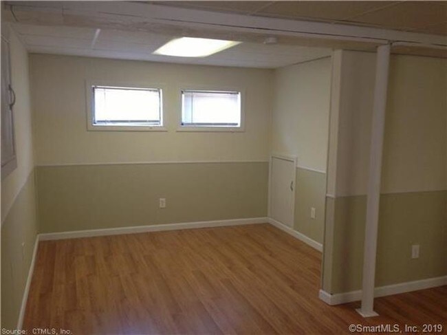 Building Photo - 113 Orchard Hill Ln