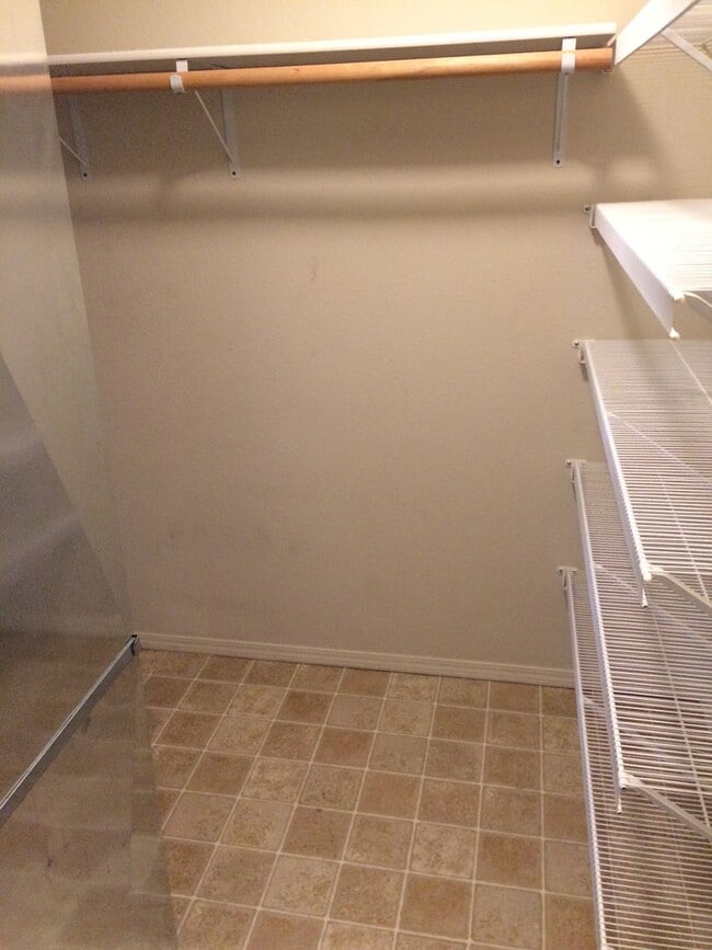 Building Photo - 2 Bed/1 Bath in 55+ Independent Living Com...