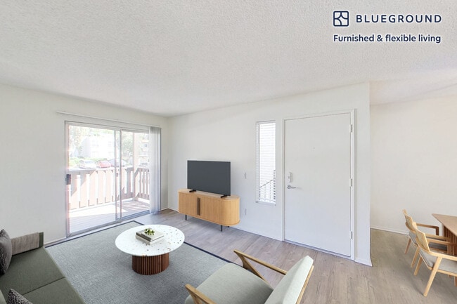 Foto del edificio - 823 Nordahl Rd