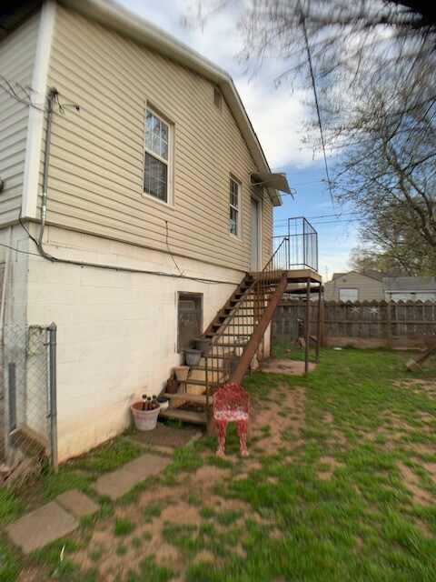 Building Photo - 1524 SW Binkley St