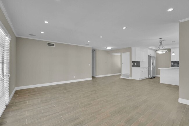 Building Photo - Fully Remodeled 4-Bedroom Single-Story ADU...