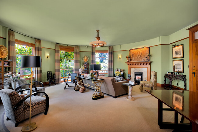 Living Room - 99 S Raymond Ave