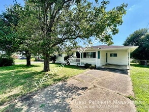 Building Photo - 512 Neal Dr