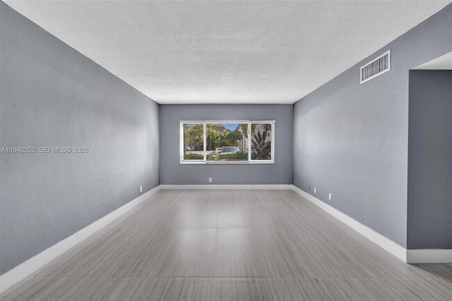 Foto del edificio - 101 SE 6th Ave