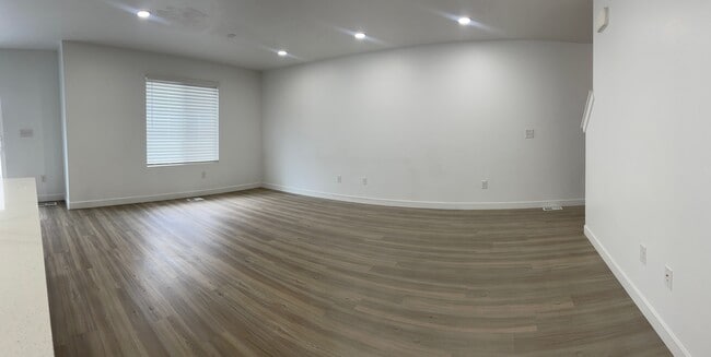 Building Photo - 3626 W Cornfield Dr