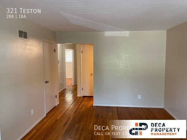Building Photo - 2 Bedroom House