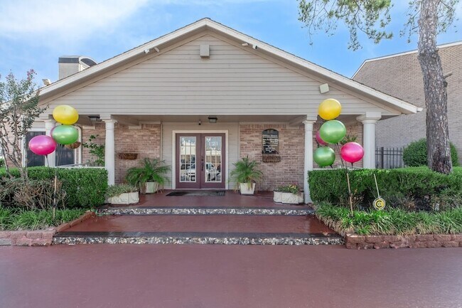 Foto del edificio - 12335 Antoine Dr