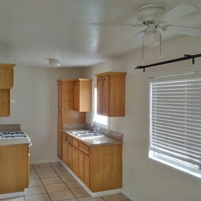 Kitchen area - 419 N Elena Ave