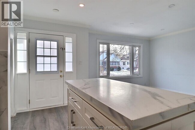 Building Photo - 33 Wilson Ave