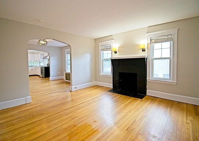 Foto del edificio - 33 Estabrook Rd