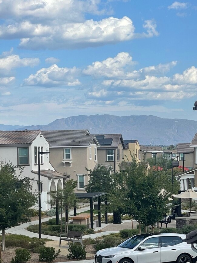 Building Photo - 28130 Melrose Dr