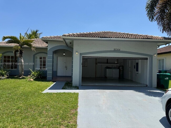 Building Photo - 16064 SW 143rd Ln