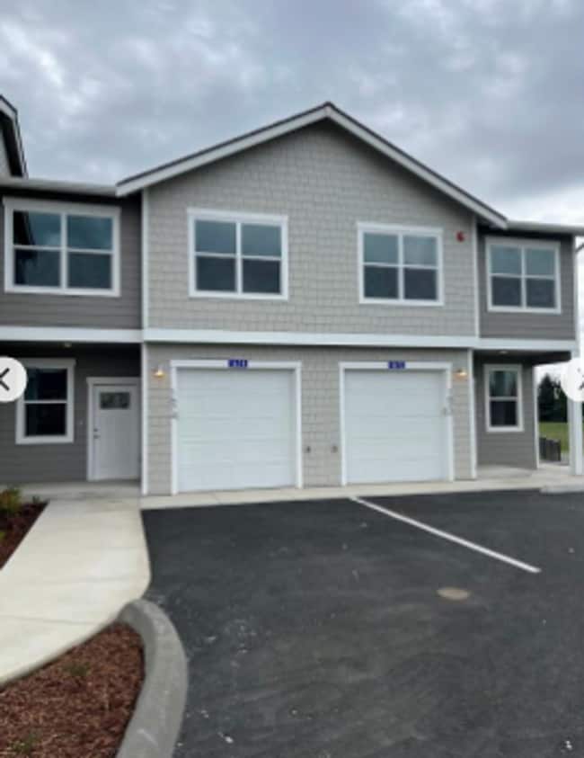 Building Photo - 1688 River Walk Ln