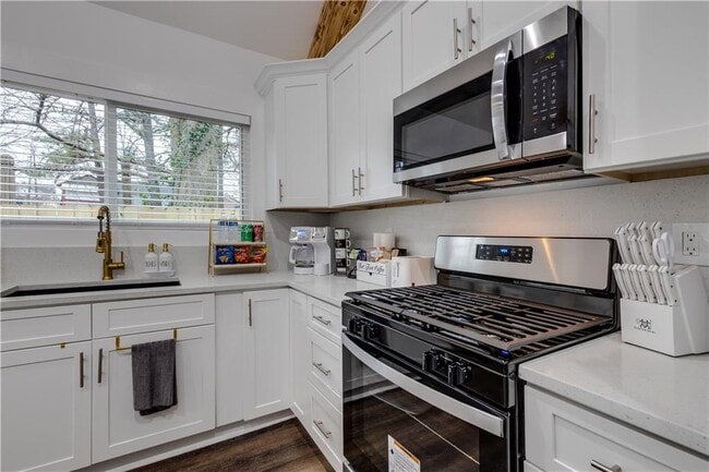 Foto del edificio - 551 Woodrow Ave