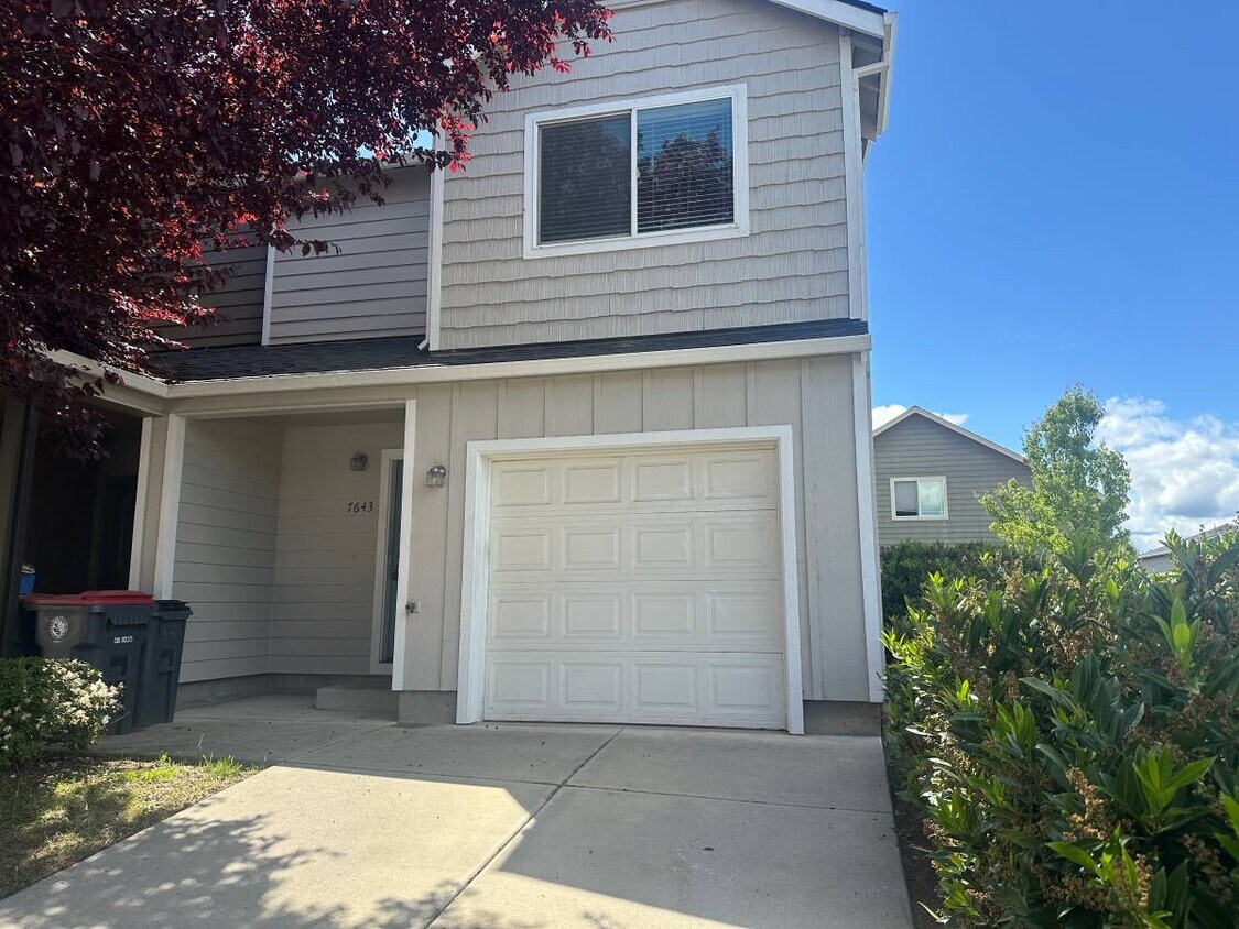 Foto principal - 7643 Coloma St