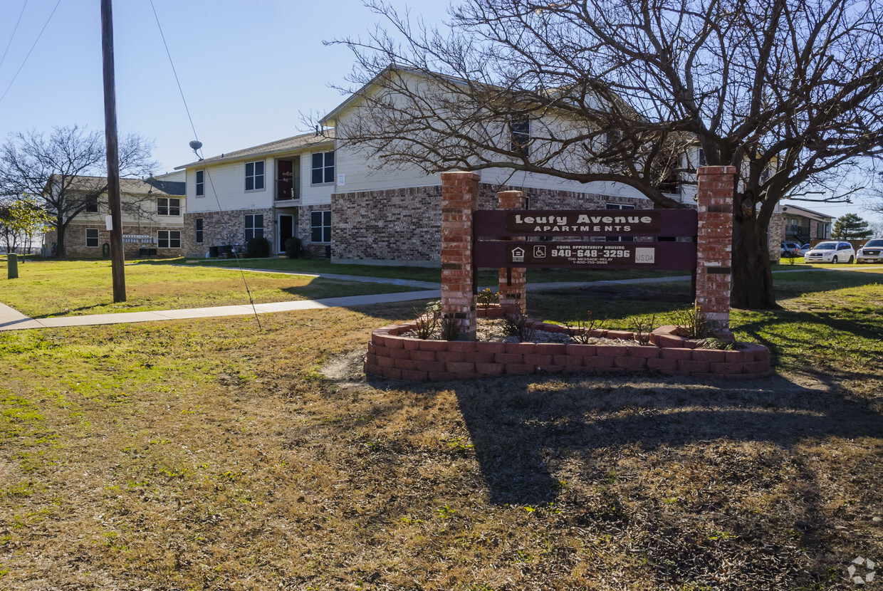 Primary Photo - Luety Ave Apartments