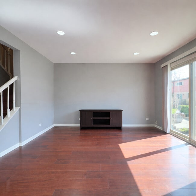 Building Photo - 1527 Mohawk Trail