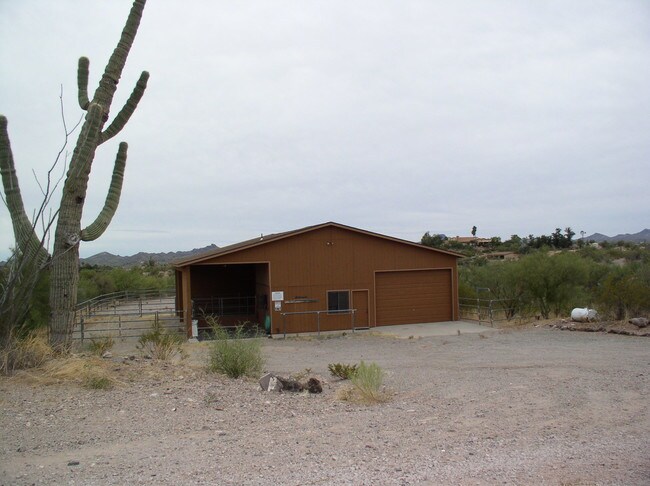 Building Photo - 38200 Blue Tank Trl