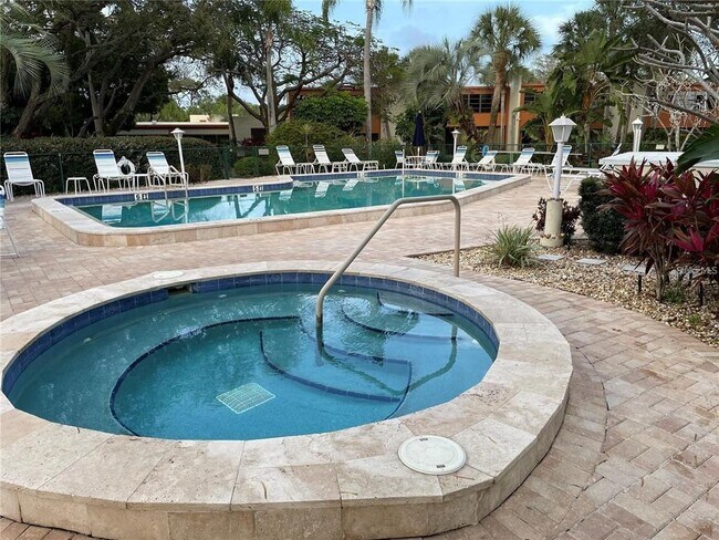 Building Photo - 122 Wild Palm Dr