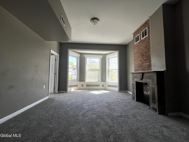 Foto del edificio - 57 5th Ave