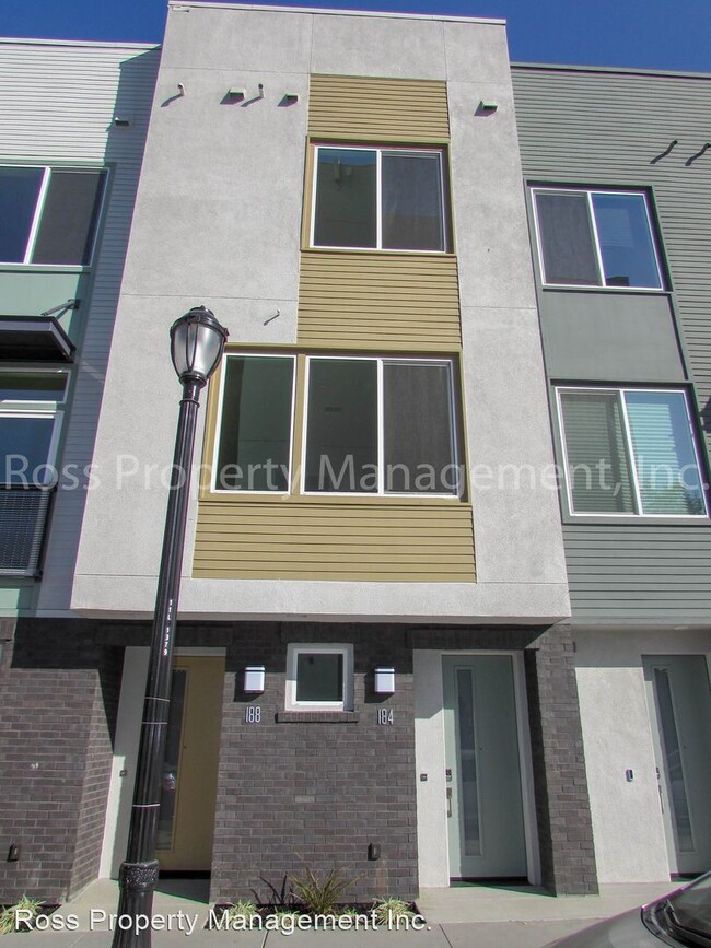 Building Photo - 2 br, 2.5 bath House - 184 Terraine Street