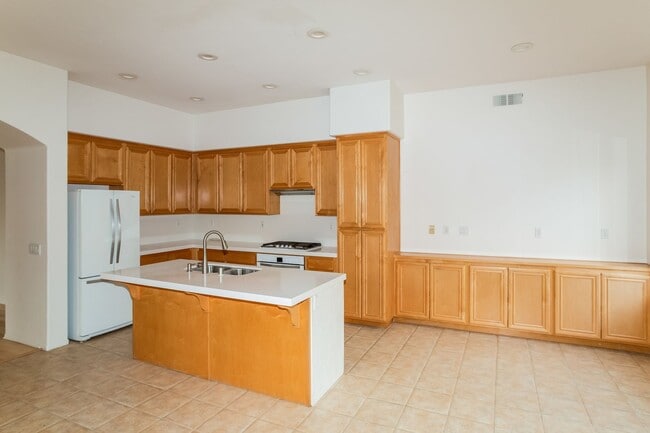 Foto del edificio - 3 bed 1 story, 2 bath Home In A Cul-De-Sac In Rolling Hills Ranch