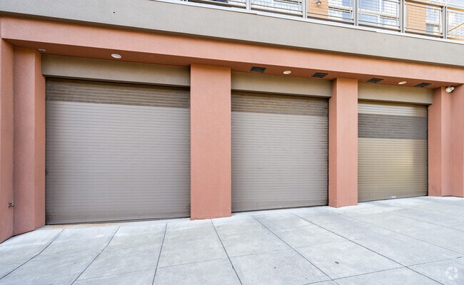 Parking Garage - Sierra Heights
