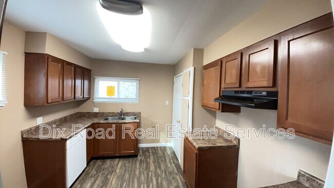 Foto del edificio - 5441 Bayside Dr