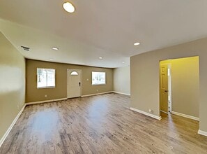 Building Photo - 15720 Via Calanova