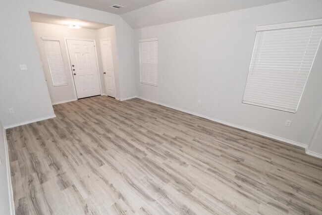 Building Photo - Alamosa Springs - 5702 Paseo Place, Bryan,...